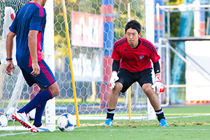 練習中の権田選手1