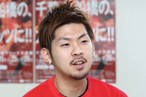 インタビューを受ける上江田勇樹選手