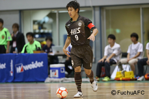 練習を行う安英学選手