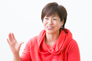 インタビューを受ける土田和歌子選手