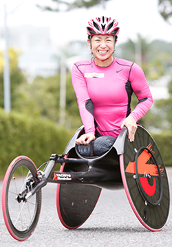インタビューを受ける土田和歌子選手