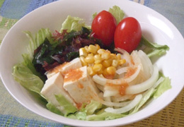 新玉ねぎのサラダ