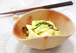 キャベツの塩昆布おかか和え