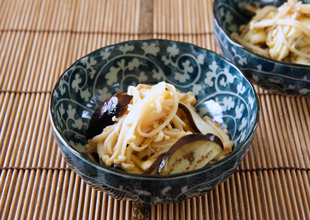 ブ茄子ときのこの中華風ホットサラダ